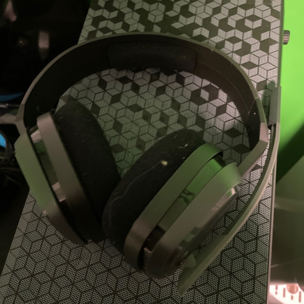 Like new gaming headphones